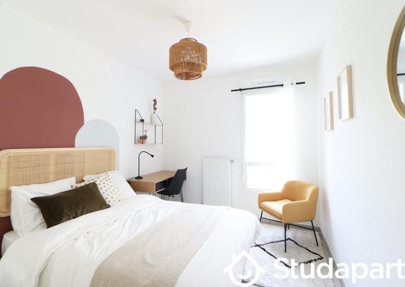 Chambre - 11 m² - 1 pièce