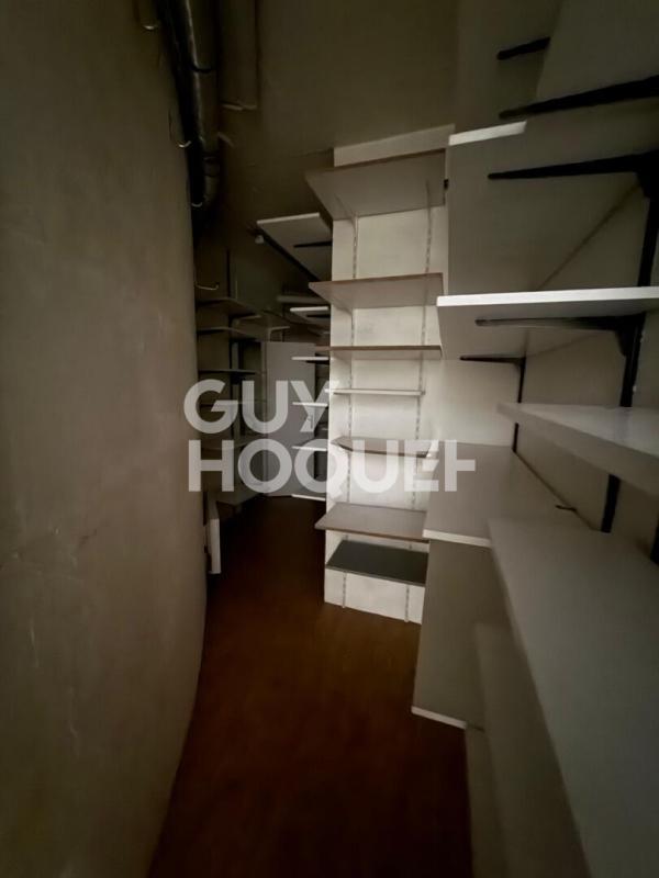 Local commercial - 104 m² - 1 pièce