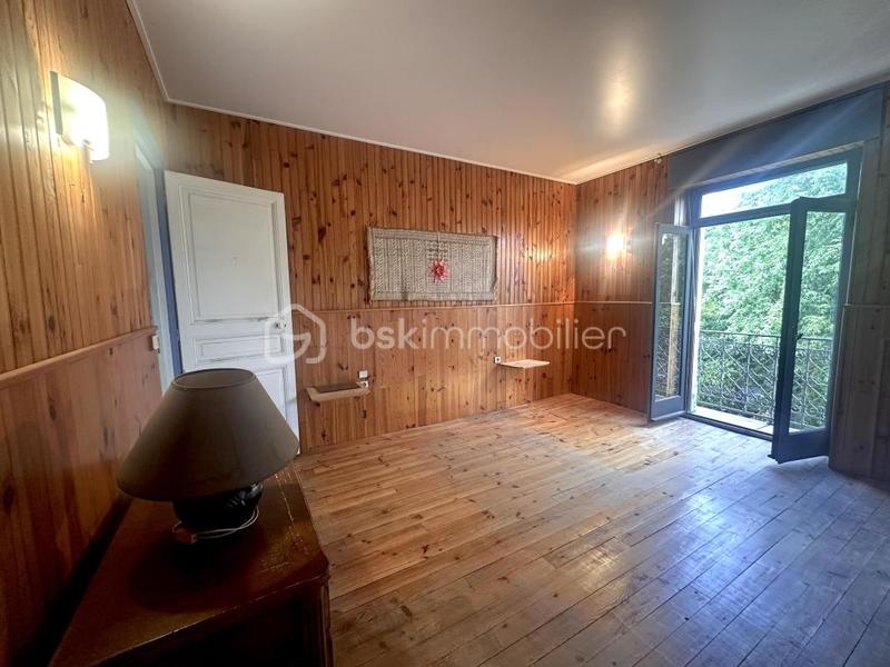 Demeure - 298 m² - 12 pièces