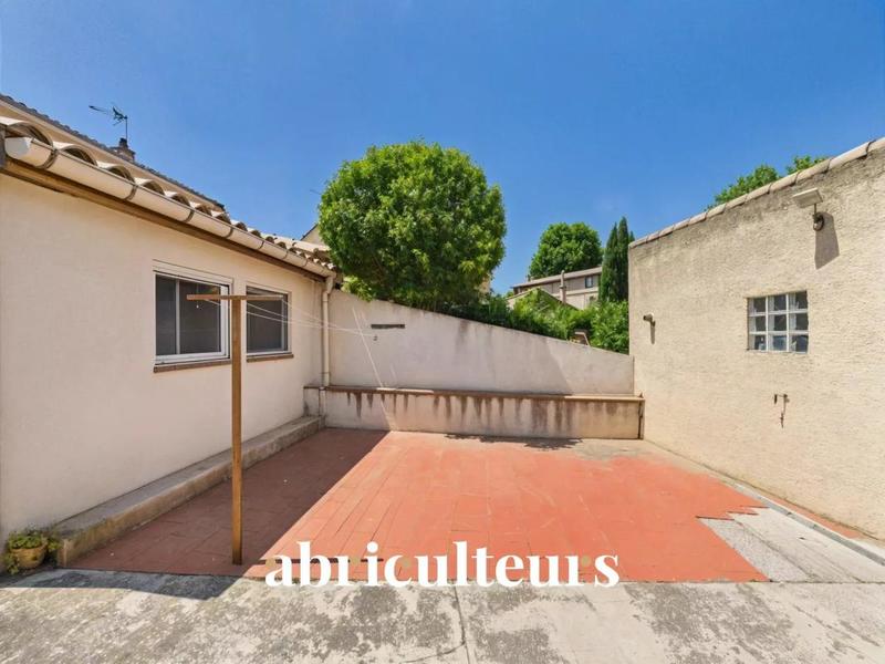 Maison - 94 m² - 5 pièces