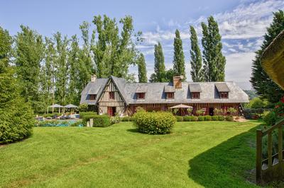 Maison - 222 m² - 9 pièces