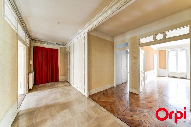 Appartement - 140 m² - 4 pièces