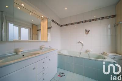 Maison - 184 m² - 7 pièces