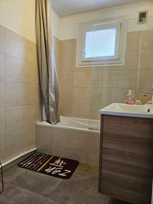 Appartement - 8 m² - 4 pièces