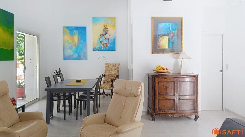 Maison - 195 m² - 8 pièces