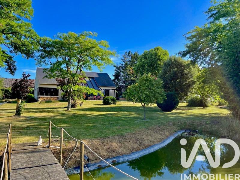 Maison - 186 m² - 8 pièces