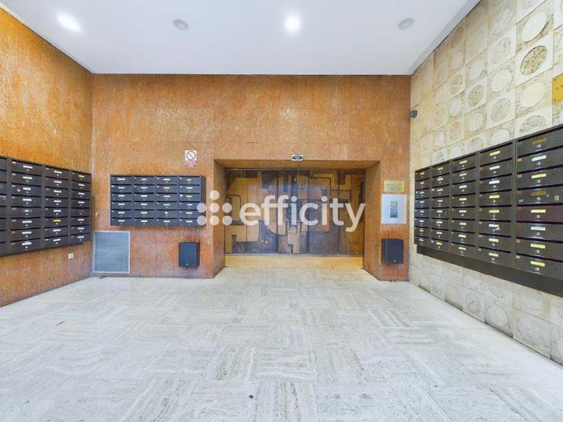 Appartement - 96 m² - 5 pièces