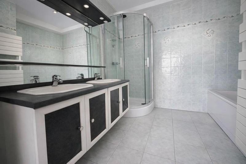 Appartement - 82 m² - 3 pièces