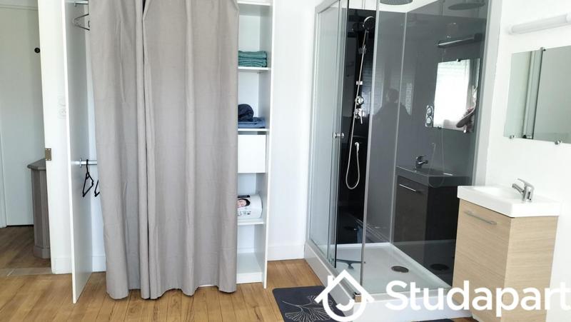 Chambre - 12 m² - 1 pièce