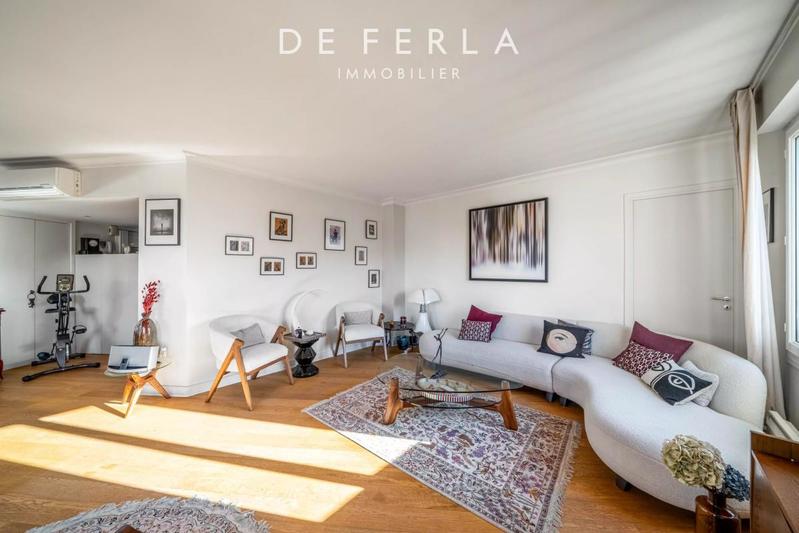 Appartement - 100 m² - 5 pièces