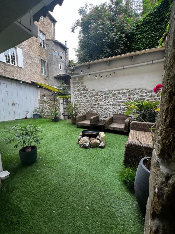 Maison - 399 m² - 11 pièces