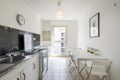 Chambre - 11 m² - 5 pièces