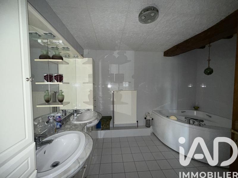 Maison - 347 m² - 7 pièces