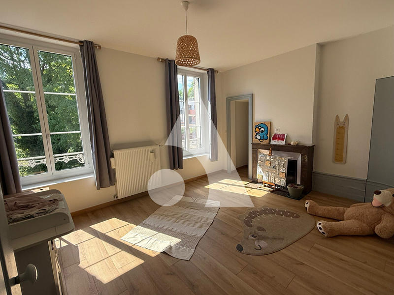 Maison - 215 m² - 6 pièces