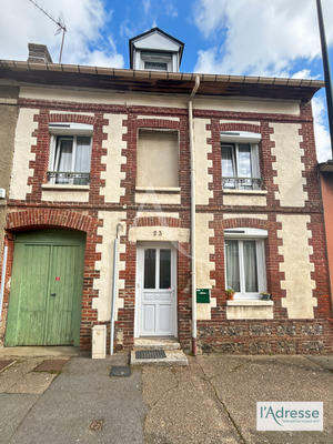 Maison - 80 m² - 4 pièces