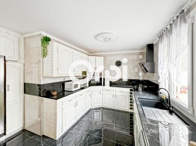 Maison - 148 m² - 6 pièces