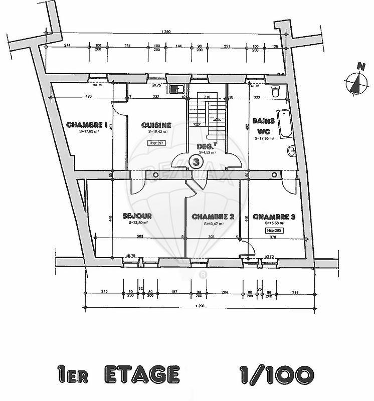 Maison - 300 m² - 15 pièces