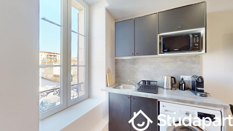 Chambre - 11 m² - 1 pièce