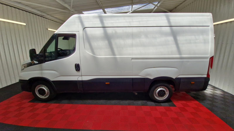 Iveco Daily Fourgon 35 s 14 sv11 h2 quad-leaf hi matic