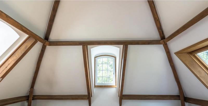 Maison - 280 m² - 10 pièces