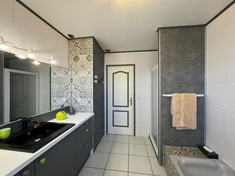 Maison - 150 m² - 6 pièces