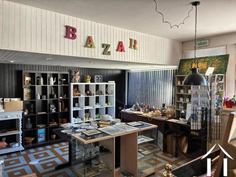 Maison - 400 m² - 27 pièces