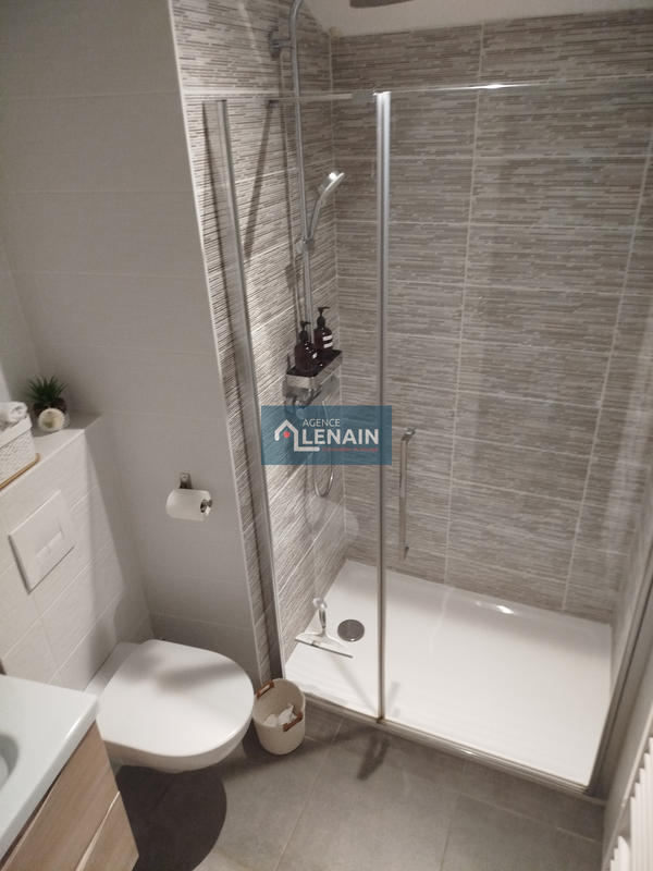 Maison - 94 m² - 8 pièces