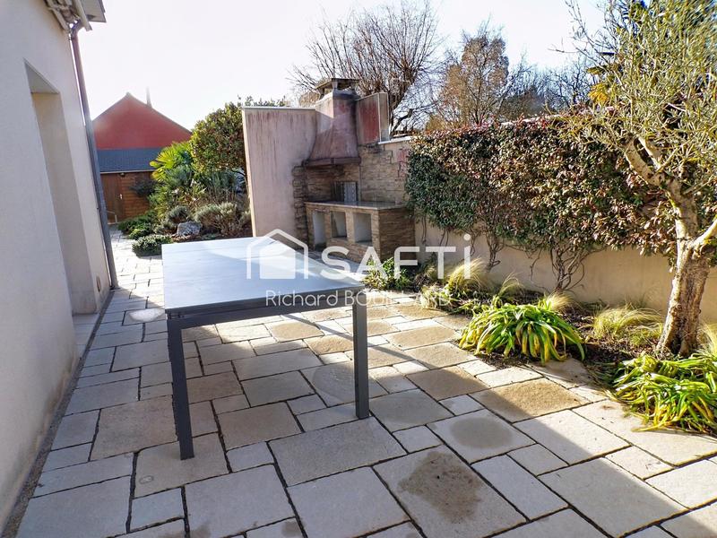 Villa - 180 m² - 8 pièces