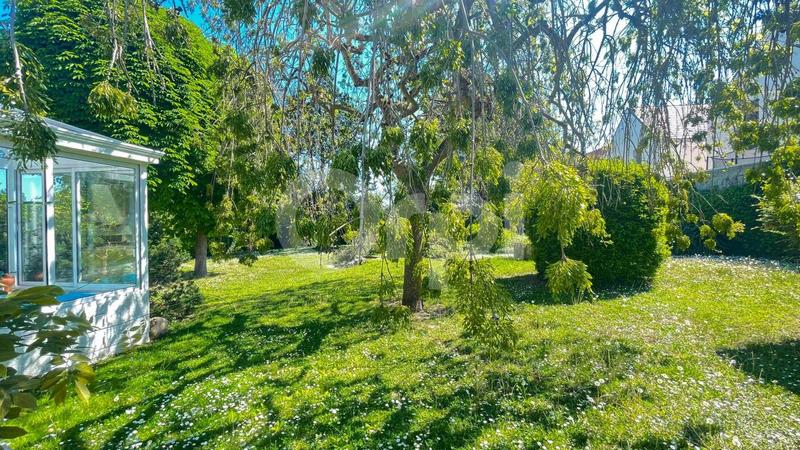 Maison de maîtres - 230 m² - 9 pièces