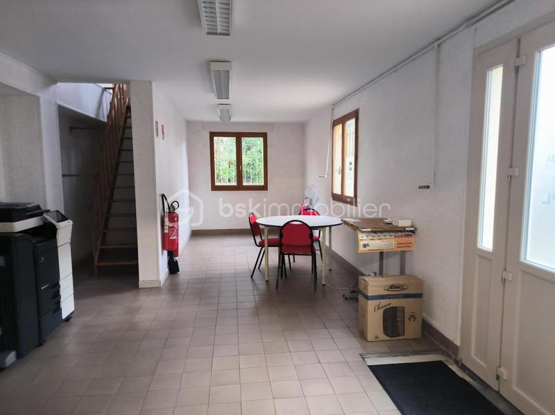 Local commercial - 161 m² - 6 pièces