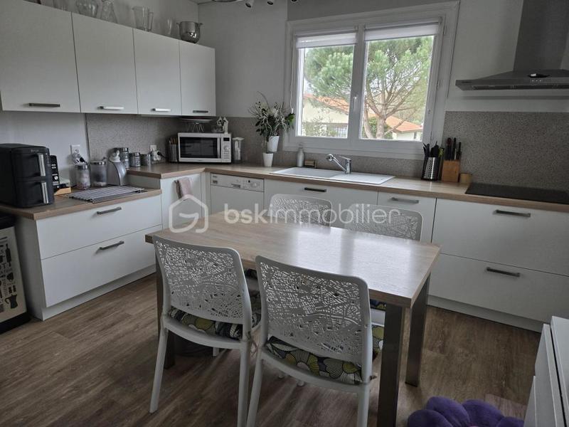 Maison traditionnelle - 123 m² - 6 pièces