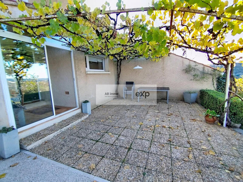 Villa - 152 m² - 8 pièces