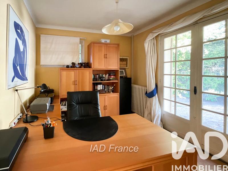 Maison - 225 m² - 8 pièces