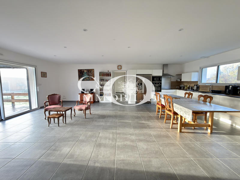 Maison - 120 m² - 5 pièces