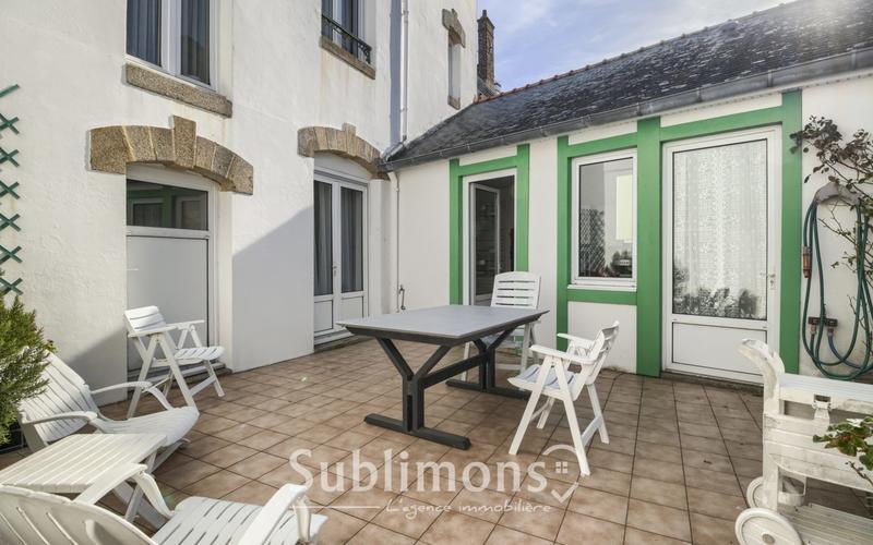 Maison - 274 m² - 8 pièces