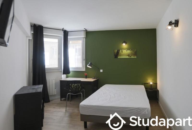 Chambre - 14 m² - 1 pièce