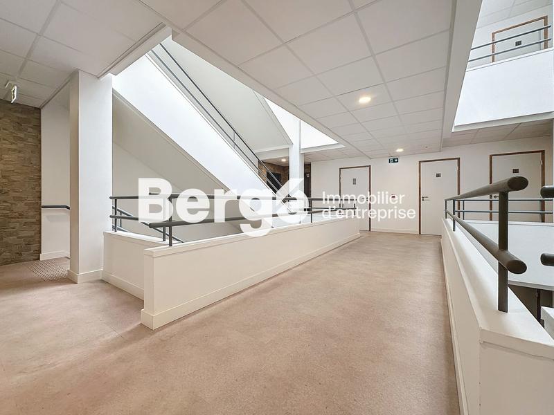 Bureau - 169 m²