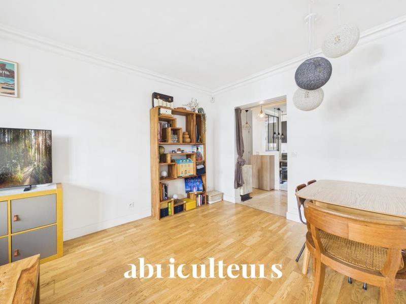 Appartement ancien - 65 m² - 3 pièces