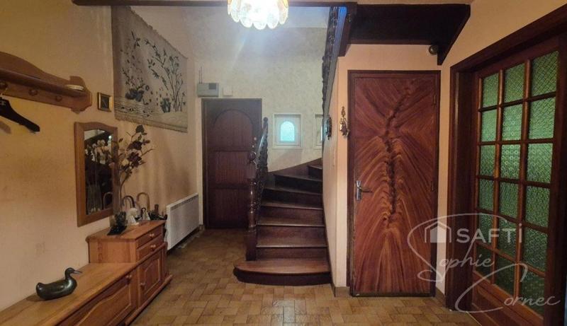 Maison - 162 m² - 7 pièces