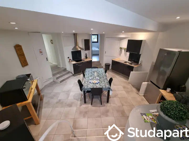 Chambre - 11 m² - 1 pièce