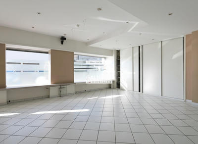 Local d'activités - 165 m²