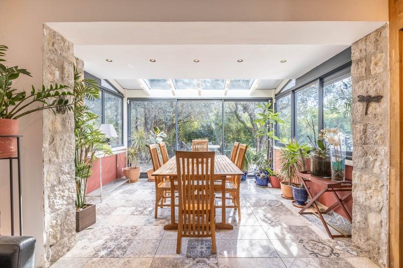 Maison - 196 m² - 6 pièces