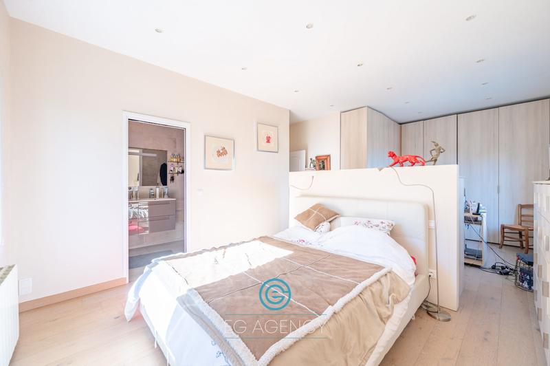 Appartement - 103 m² - 4 pièces