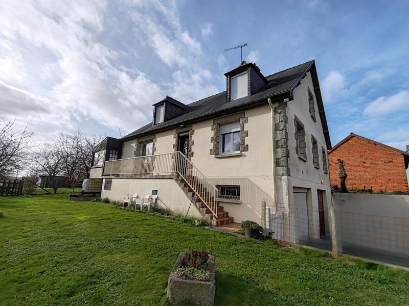 Maison - 202 m² - 8 pièces