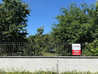 Terrain constructible - 951 m²