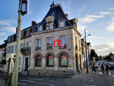 Bureau - 85 m² - 5 pièces