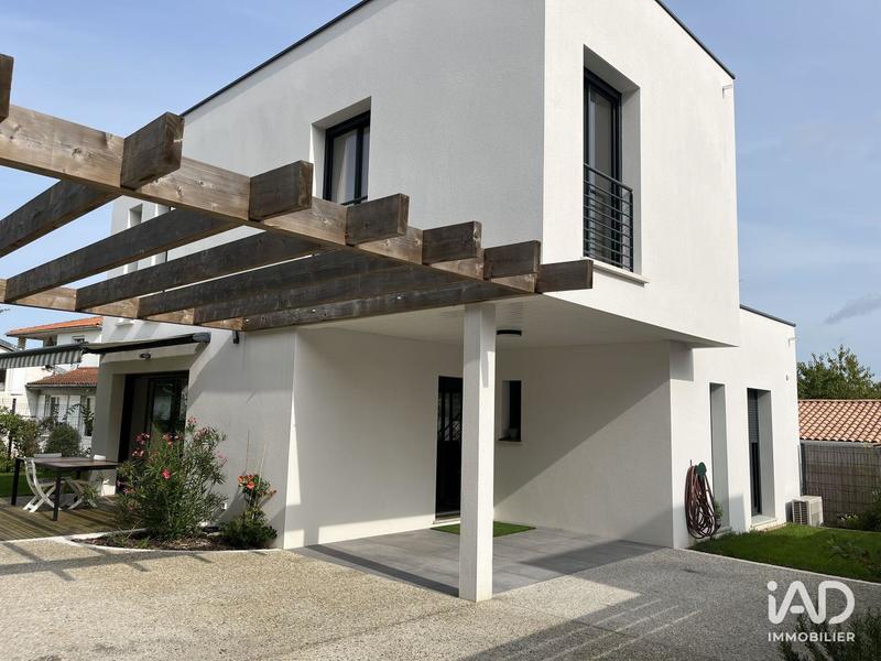 Maison - 103 m² - 4 pièces