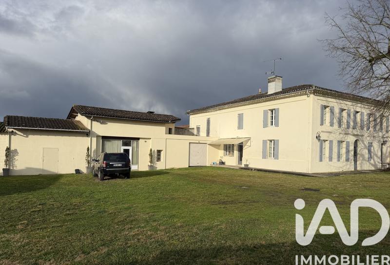 Maison - 280 m² - 9 pièces