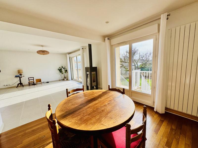 Maison - 140 m² - 6 pièces