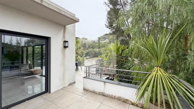 Villa - 170 m² - 6 pièces